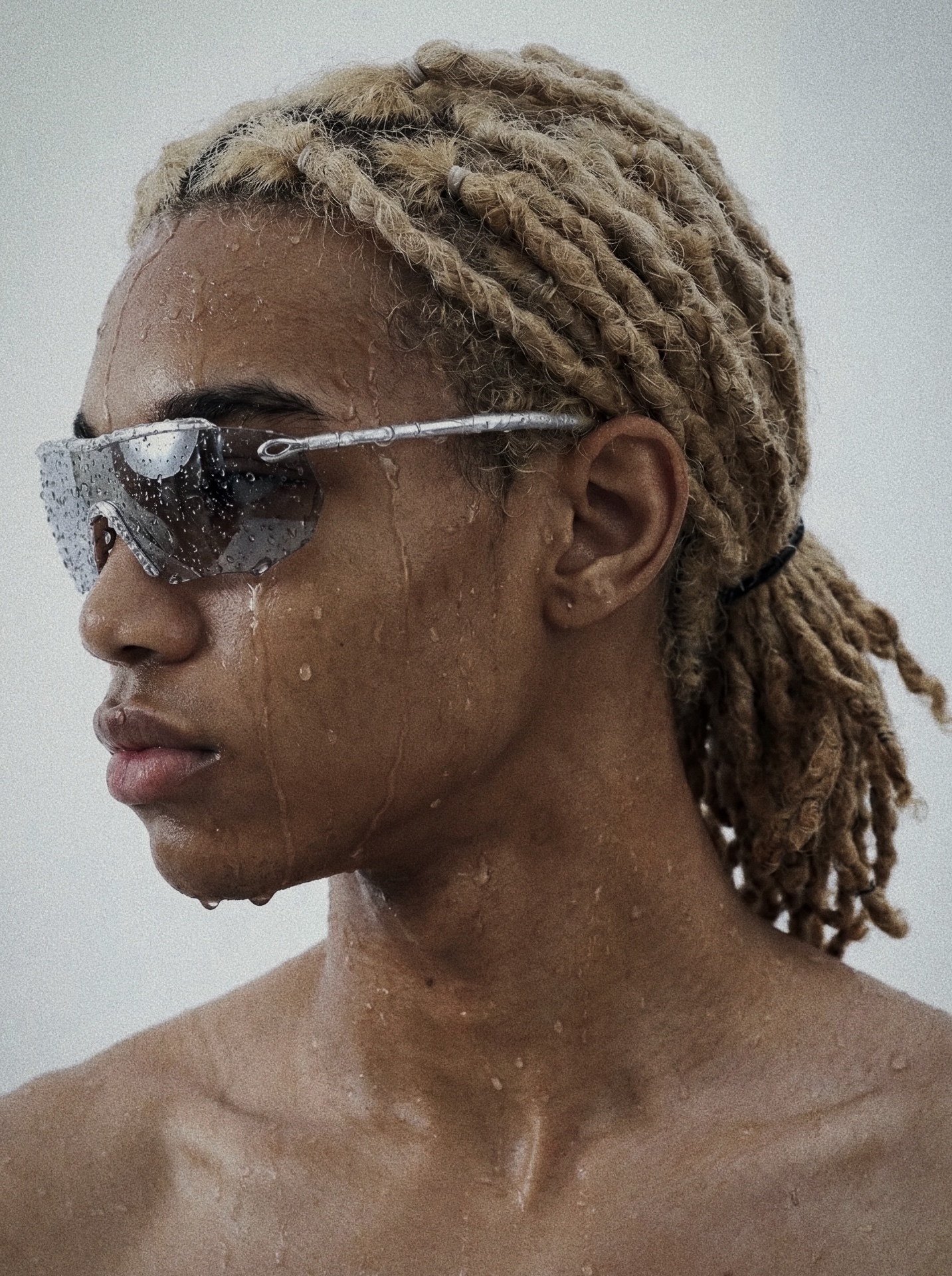 Tona Omar — frame 4
